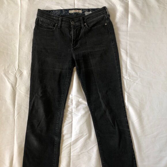 Size 8 Black Levi's Women Jeans - Picture 1 of 4